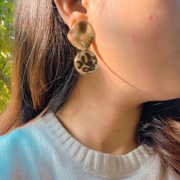 Party statement earrings - Picture 3 of 13